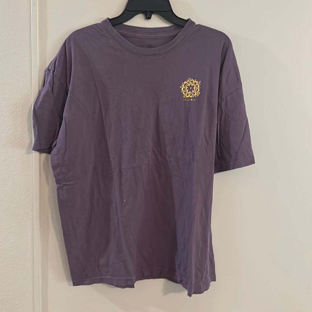 Natural Life “Happy is the new pretty” T-shirt XL